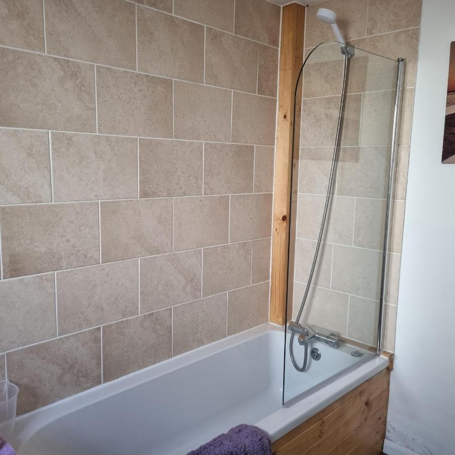 Dare Valley Cottage Ex Miners Cottage Near Zip World Pen Y Fan Waterfalls أبردير المظهر الخارجي الصورة