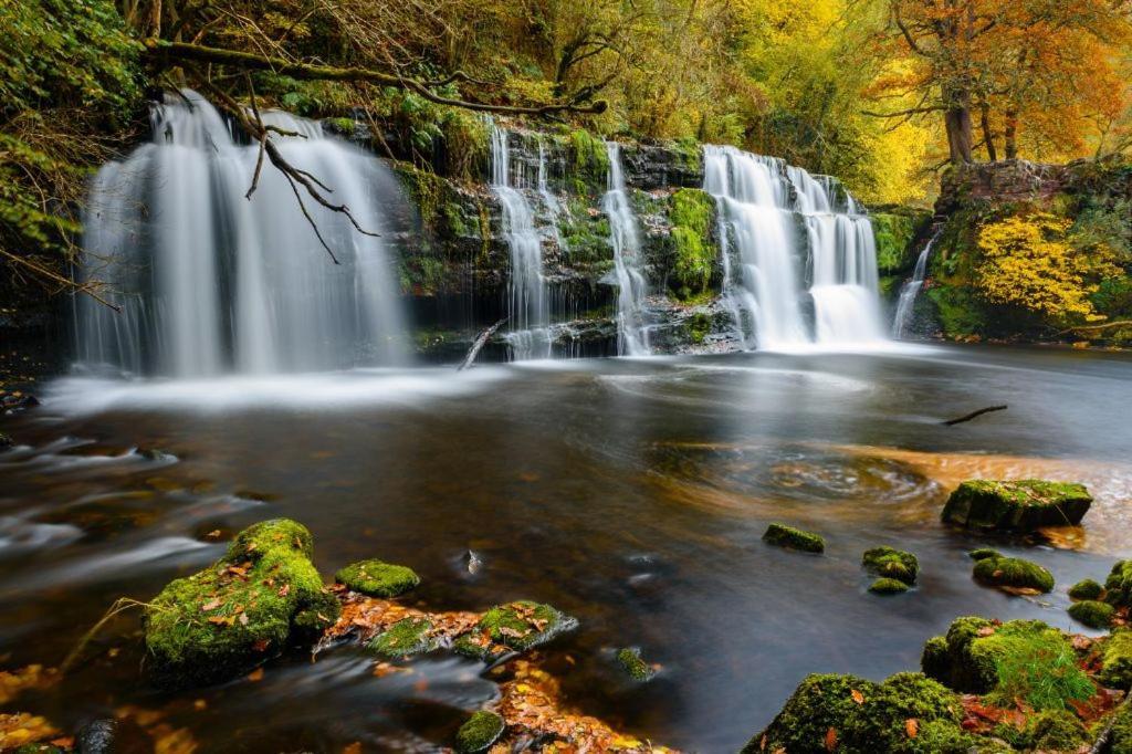 Dare Valley Cottage Ex Miners Cottage Near Zip World Pen Y Fan Waterfalls أبردير المظهر الخارجي الصورة